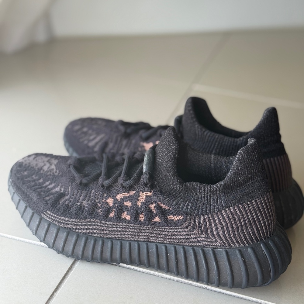 ADIDAS YEEZY 350 V2